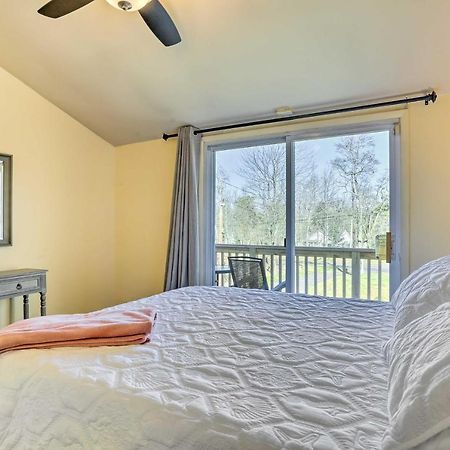 Peaceful Poconos Home With Lake And Pool Access! Long Pond Bagian luar foto