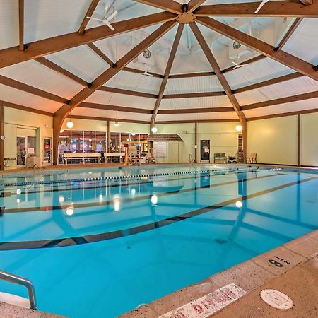 Peaceful Poconos Home With Lake And Pool Access! Long Pond Bagian luar foto