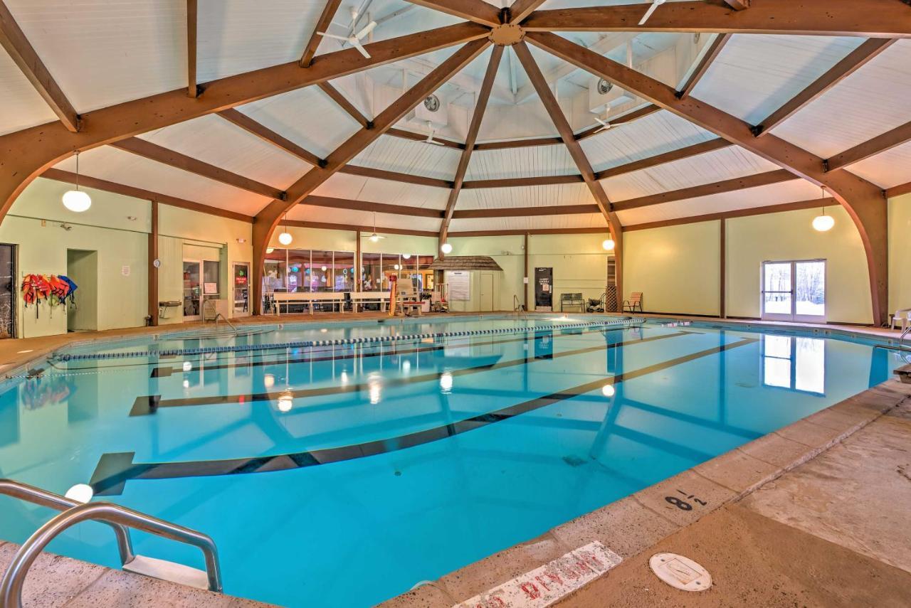 Peaceful Poconos Home With Lake And Pool Access! Long Pond Bagian luar foto